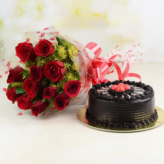 12 Roses Bouquet With 1/2 Kg Chocolate Cake